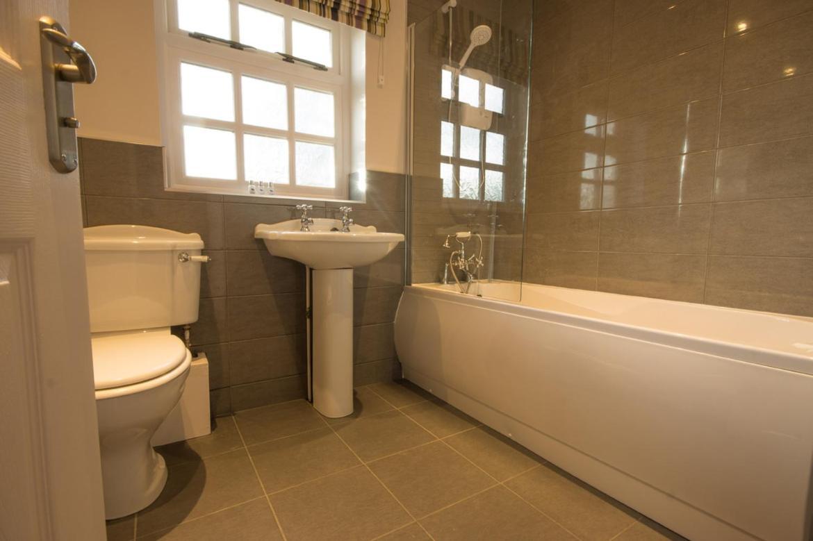 Eyam Cottage - Darwin Lake Holiday Village Matlock  Bagian luar foto